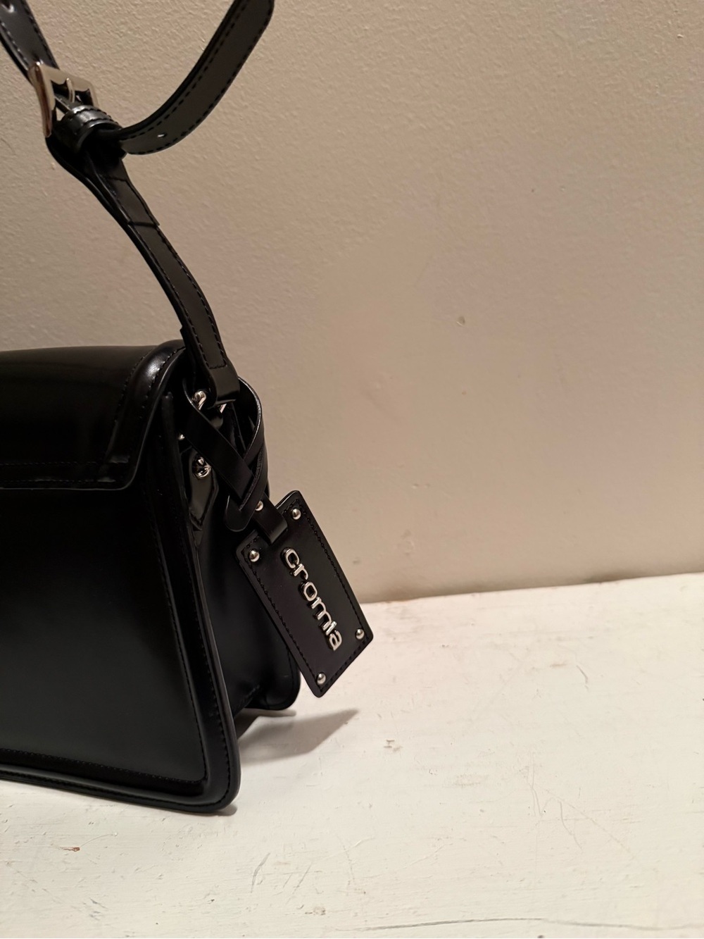 Cromia Black Italian Leather Structured Shoulder Bag made in Italy EUC - Picture 3 of 8